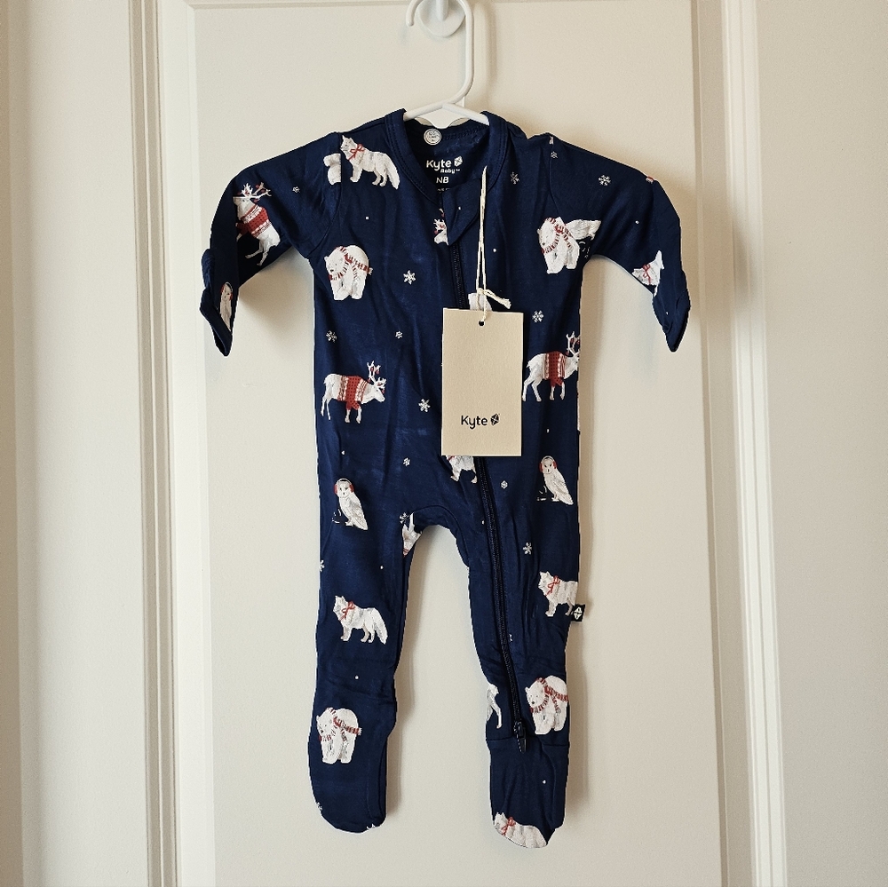 NEW Kyte Baby Midnight Blue Polar Bears Zippered Footie Newborn
